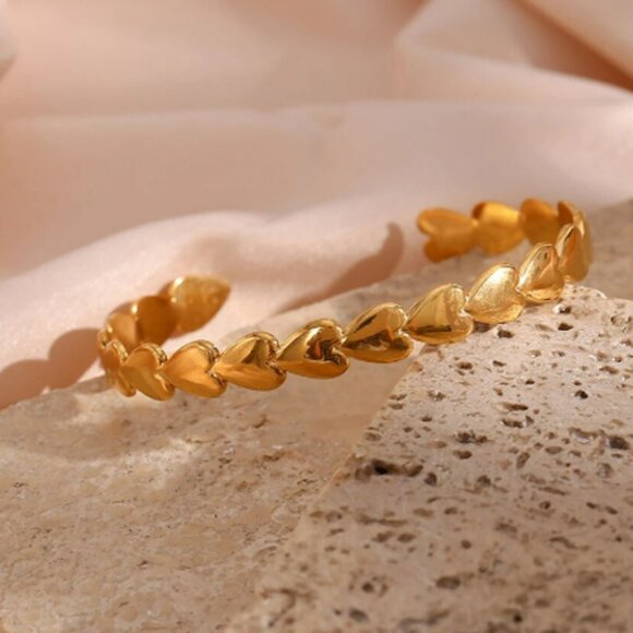 Waterproof Adjustable Stainless Steel Open Cuff Bangle Heart Round - Picture 1 of 3